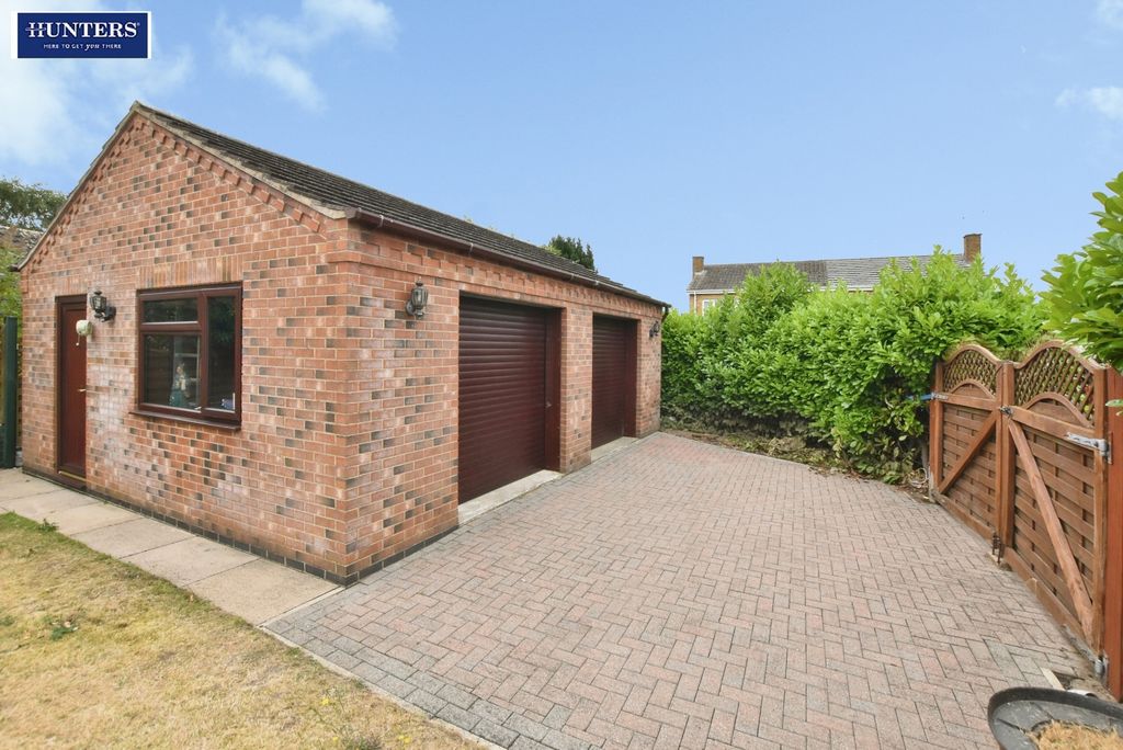 Property photo 2 of 27 Double Garage