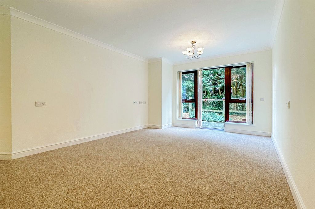 Property photo 3 of 12 Picture No. 13