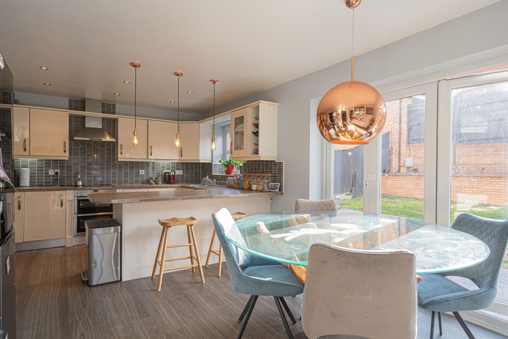 Property photo 2 of 17 20250930-Dsc0672420250930