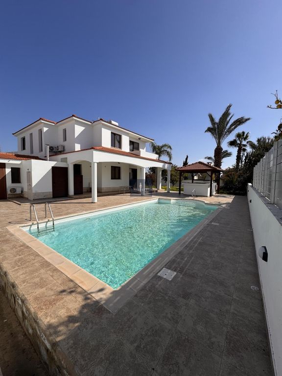 Property photo 1 of 30