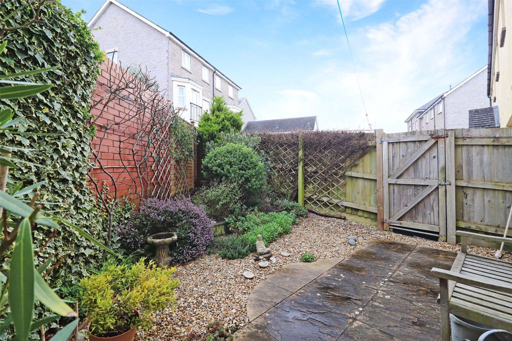 Property photo 2 of 14 Picture No. 16