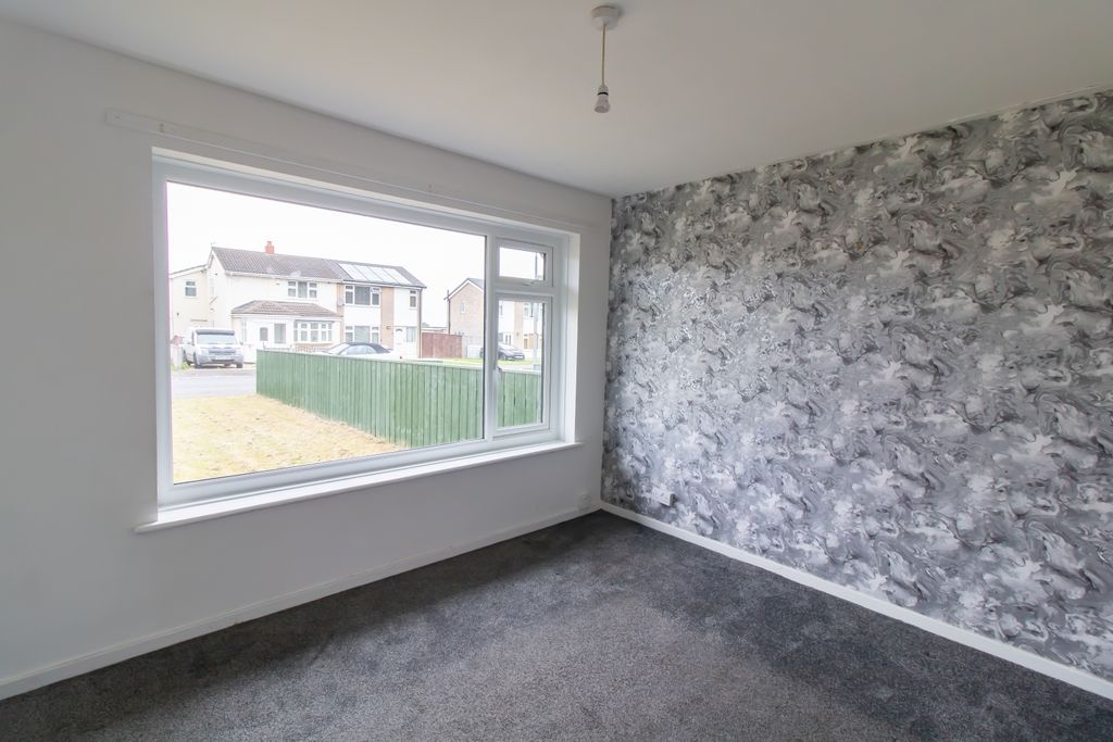 Property photo 3 of 13 Image 2