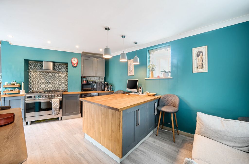 Property photo 3 of 17 1299112 (4)