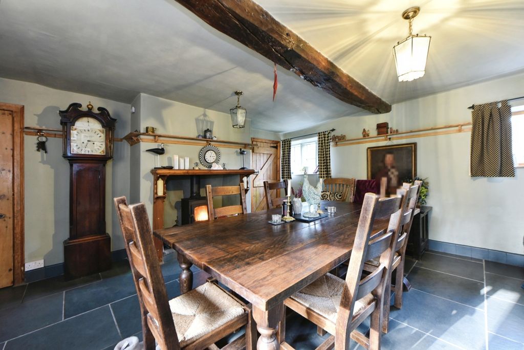 Property photo 3 of 33 Dining Room