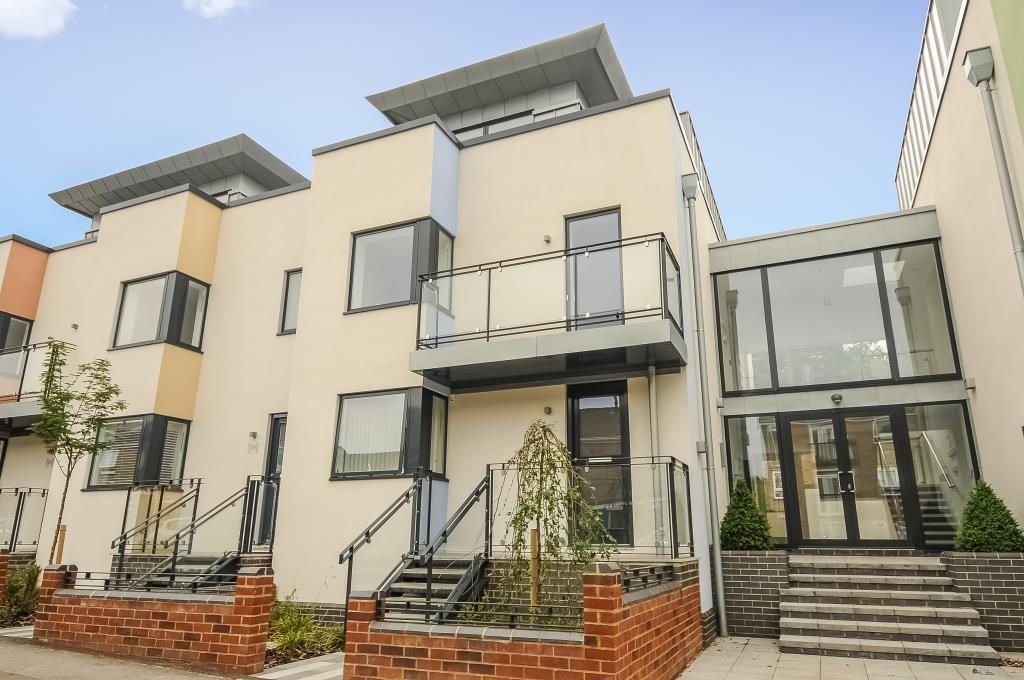 Property photo 1 of 12 External