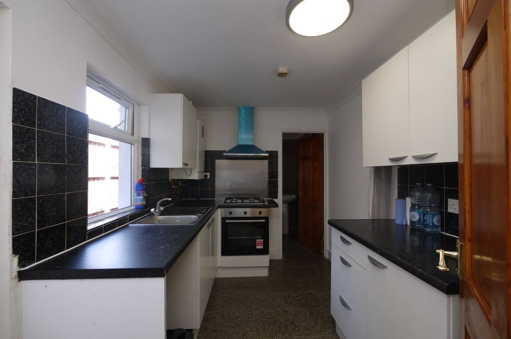 Property photo 1 of 7 4444911