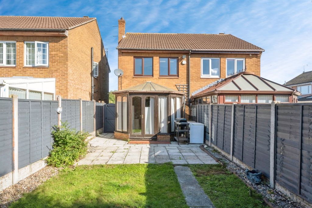 Property photo 2 of 11