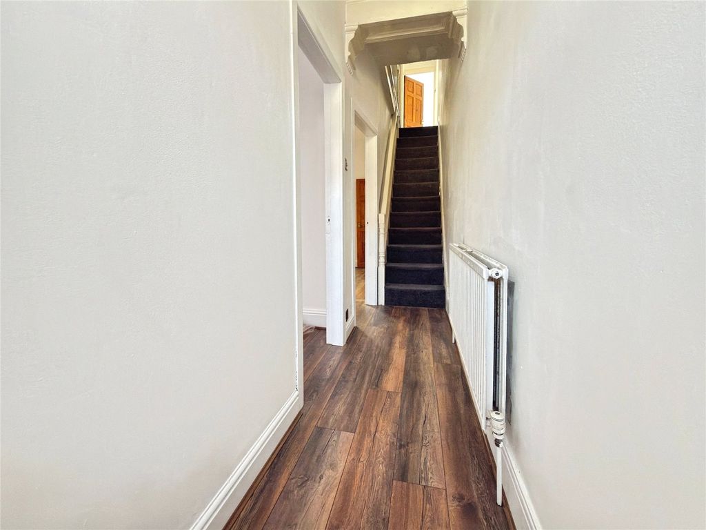 Property photo 3 of 17 Picture No. 18