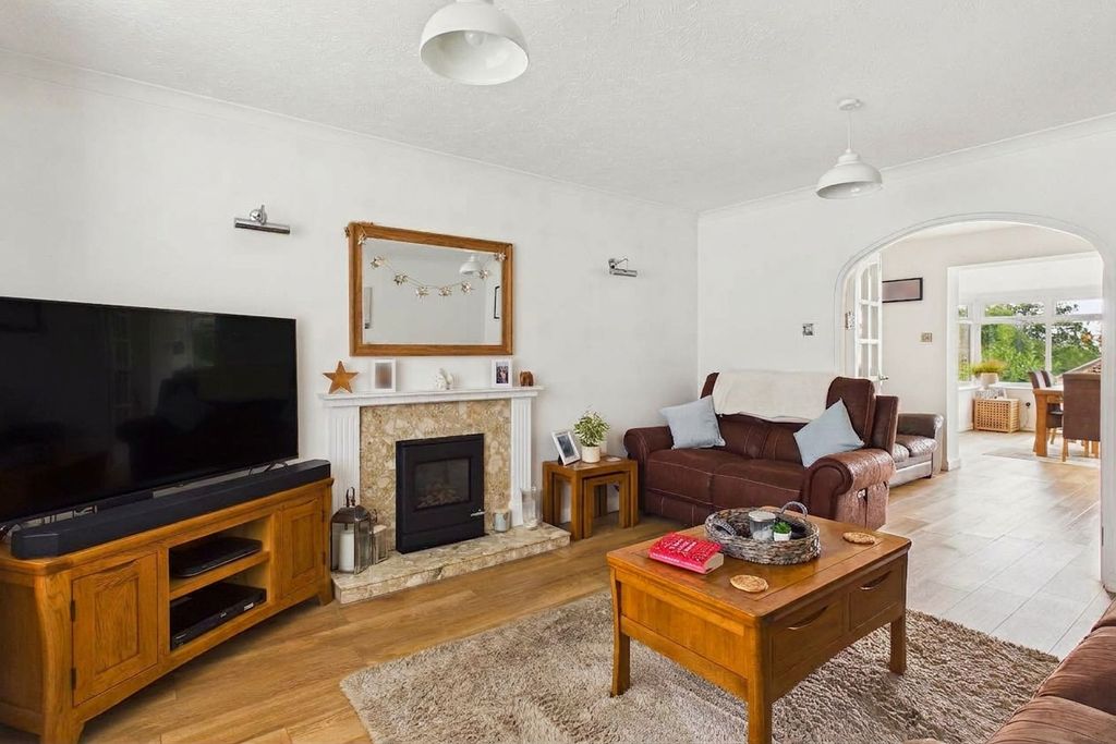 Property photo 2 of 24