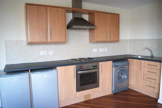 Property photo 3 of 6 Kitchen