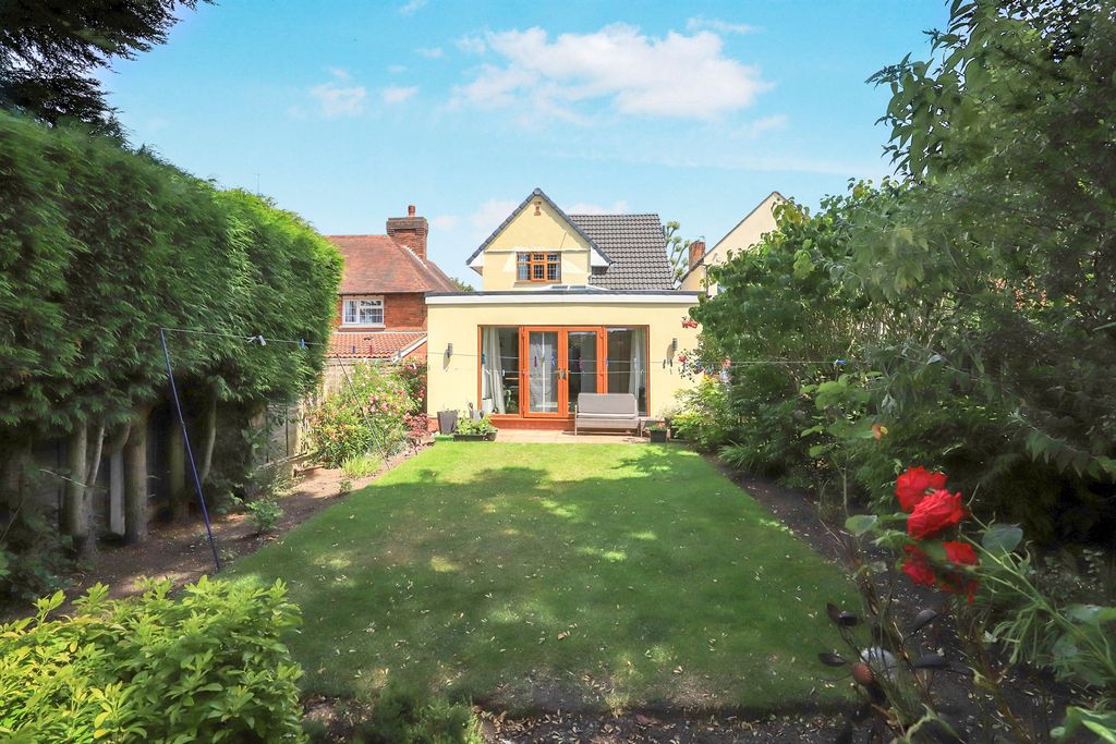 Property photo 2 of 19