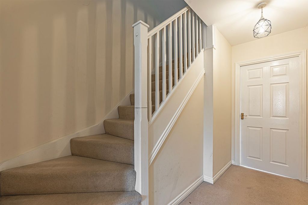 Property photo 3 of 25