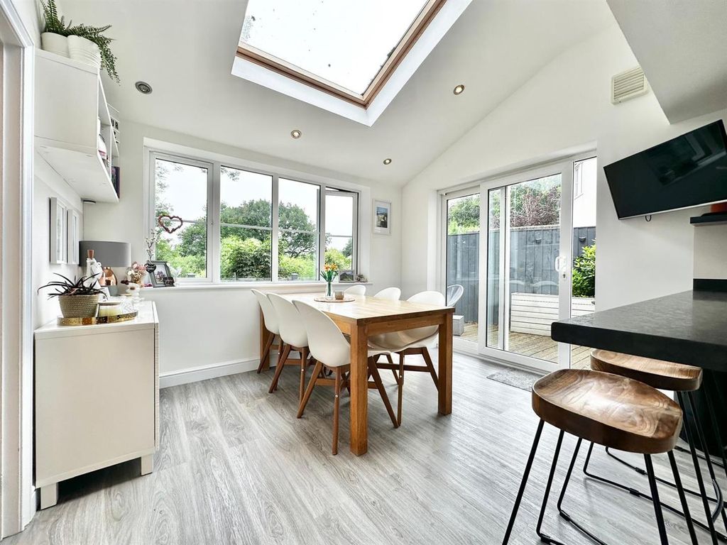 Property photo 2 of 16 Dining Area