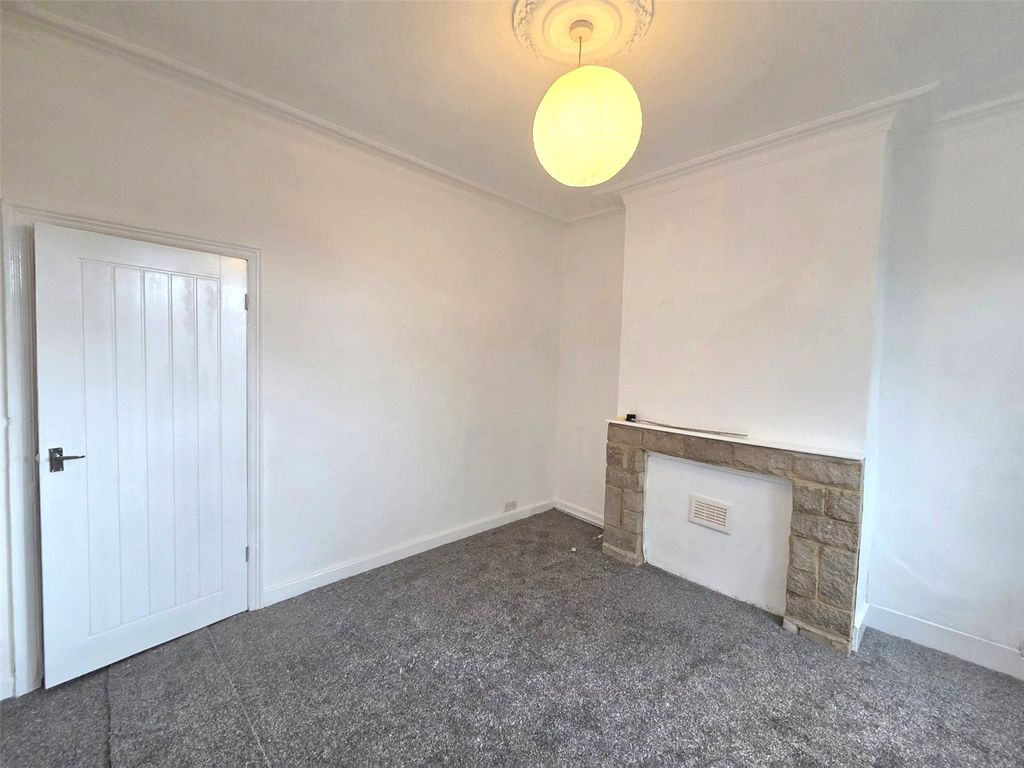 Property photo 2 of 17 Picture No. 29