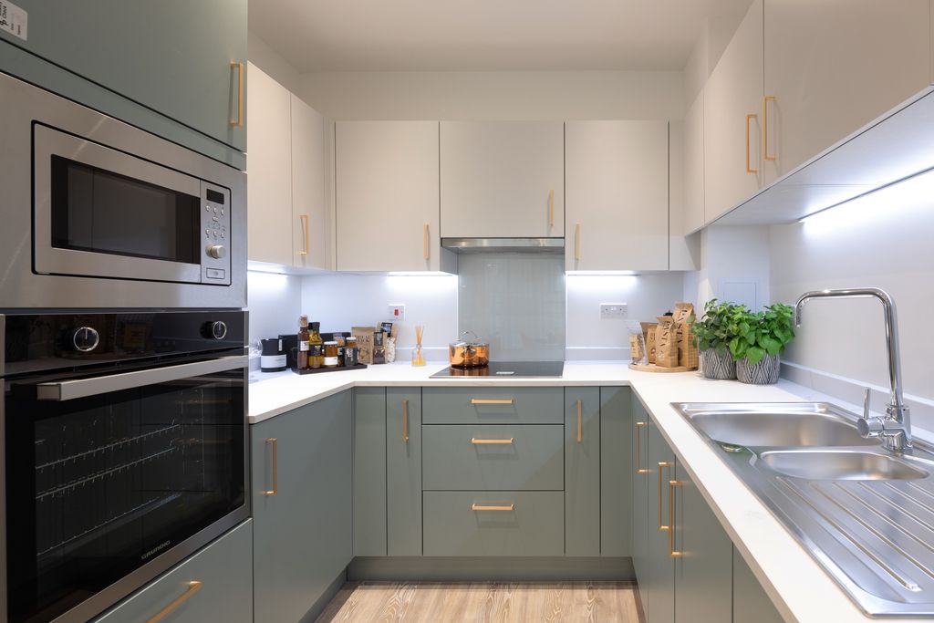 Property photo 2 of 6 24.08.15 Cside F17 1Bed Apt-58