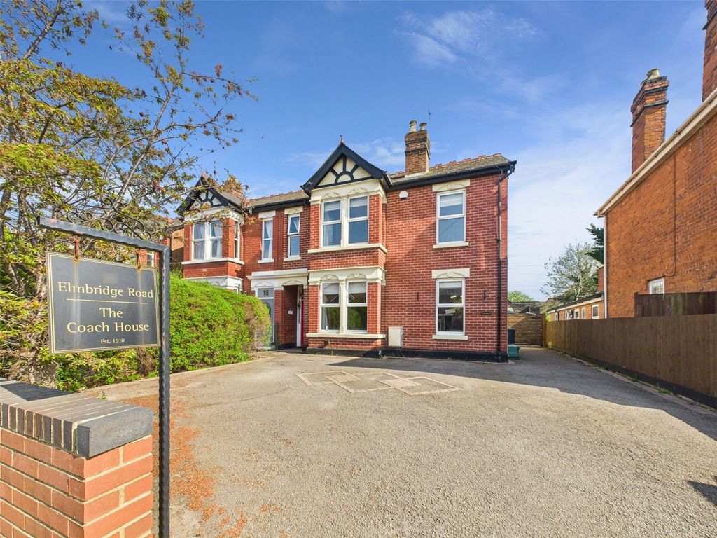 Property photo 1 of 38 Picture No. 77