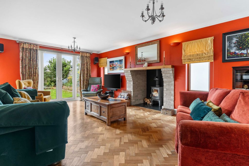 Property photo 2 of 48