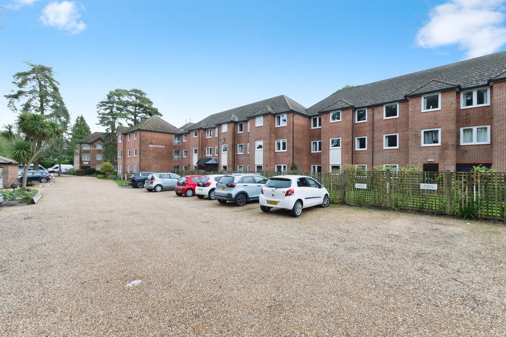 Property photo 2 of 13