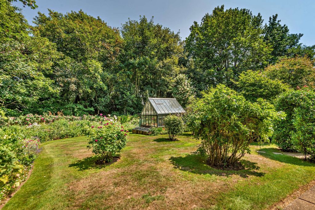 Additional image 13 of 4 bed bungalow for saleLatimer Way, Knotty Green, Beaconsfield, Buckinghamshire HP9