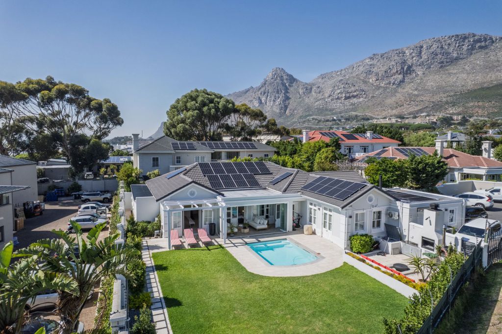 Property photo 1 of 47 Kw1732930