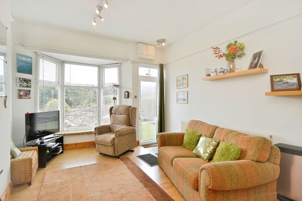 Property photo 2 of 21 Pbox-Img.Jpg