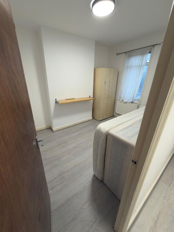 Property photo 2 of 3