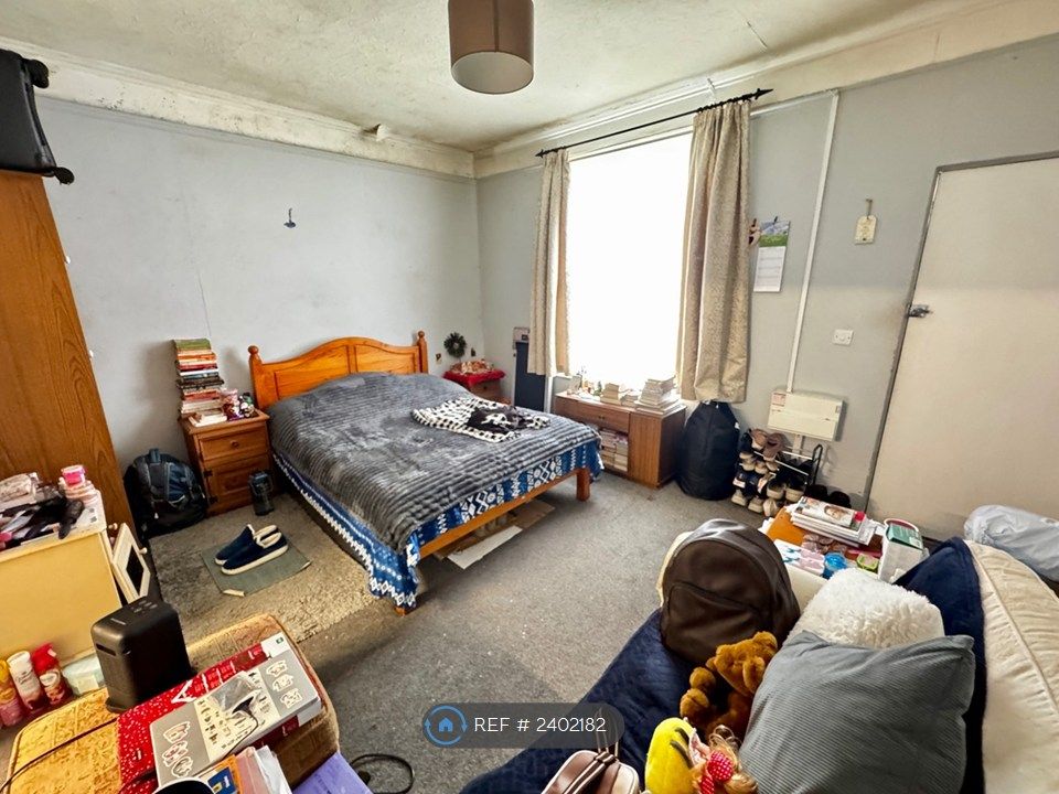 Property photo 3 of 6