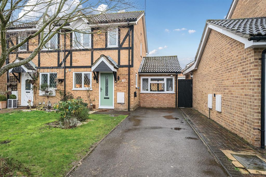 Property photo 1 of 18 1406781-3-6981c5B3A61F2-Arw-1.Jpg