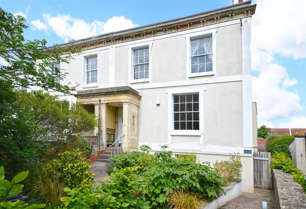 Property photo 1 of 19