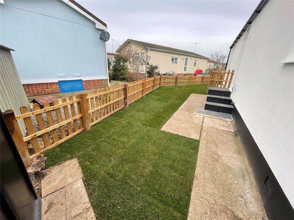 Property photo 2 of 17 Picture No. 13