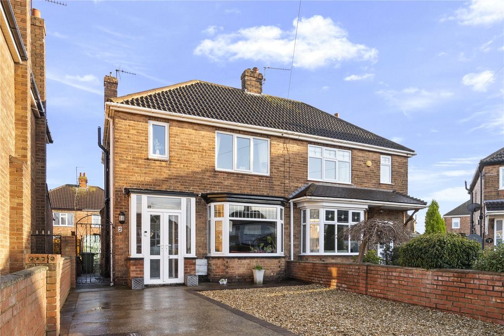 Property photo 2 of 26 Picture No. 33