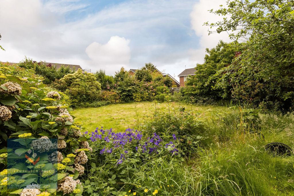 Property photo 2 of 25 Rear Garden
