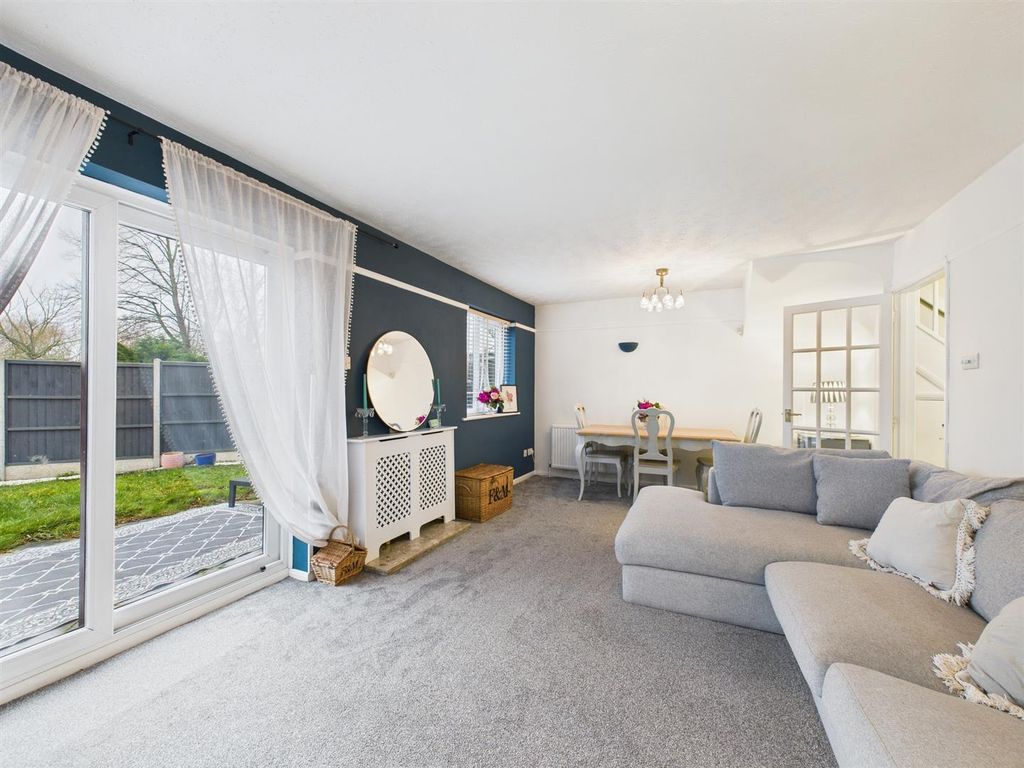 Property photo 3 of 12 Cam02435G0-Pr0124-Still011.Jpg