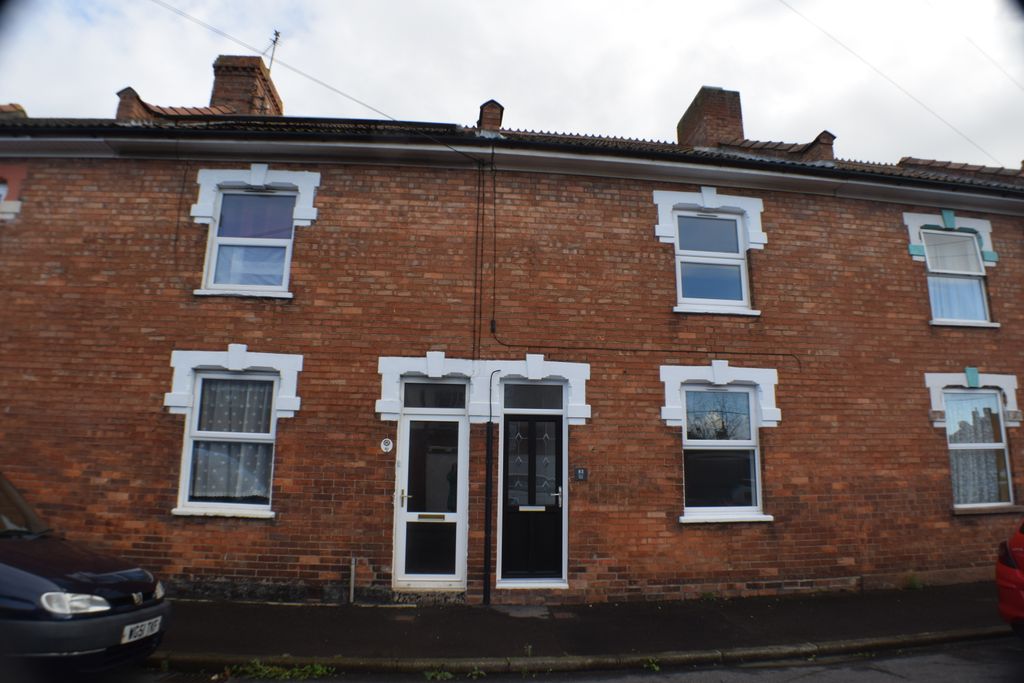 Property photo 1 of 12