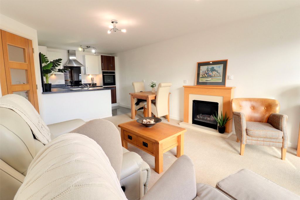Property photo 2 of 13 Picture No. 05