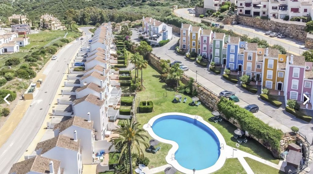 Property photo 2 of 9