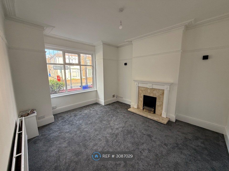 Property photo 3 of 23