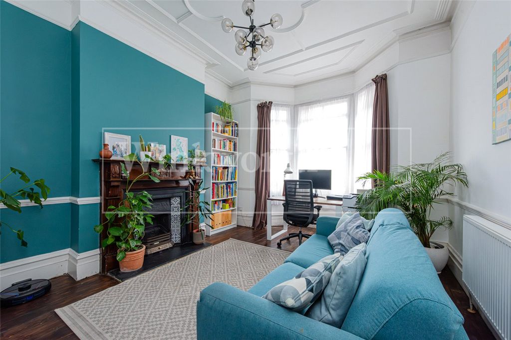 Property photo 3 of 14 Picture No. 02