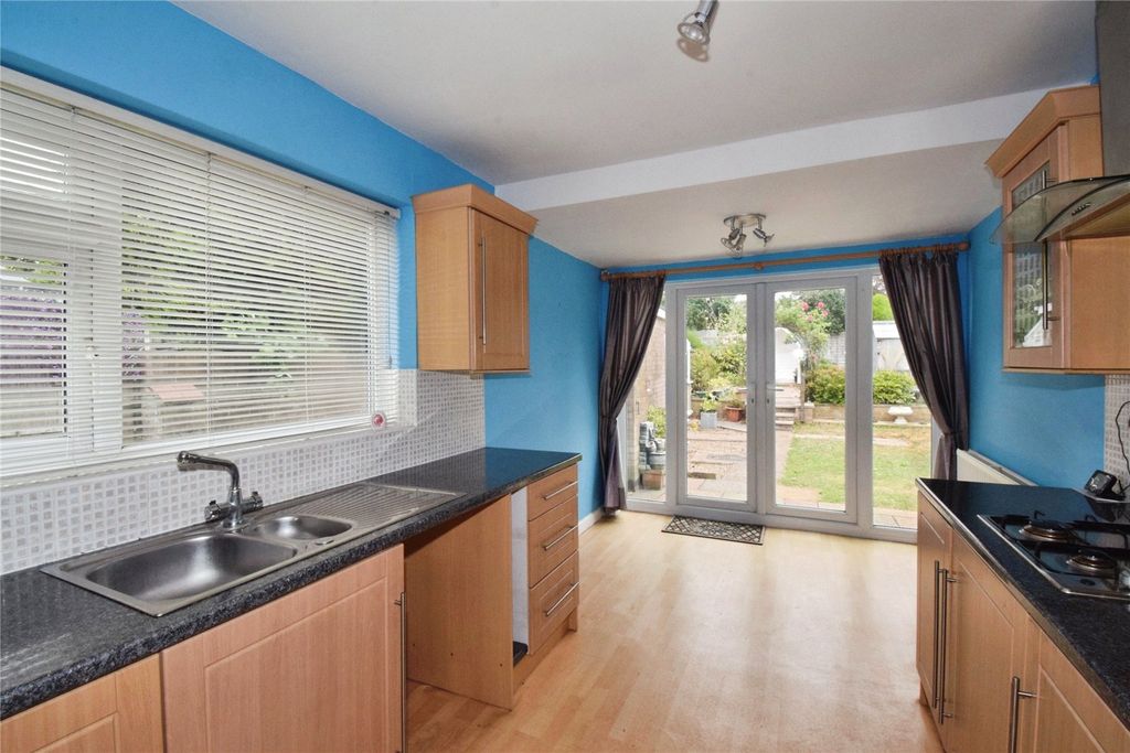 Property photo 3 of 18 Kitchen Diner