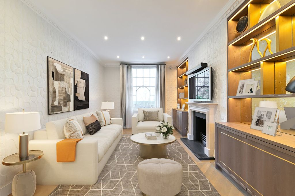 Property photo 3 of 23 Reception