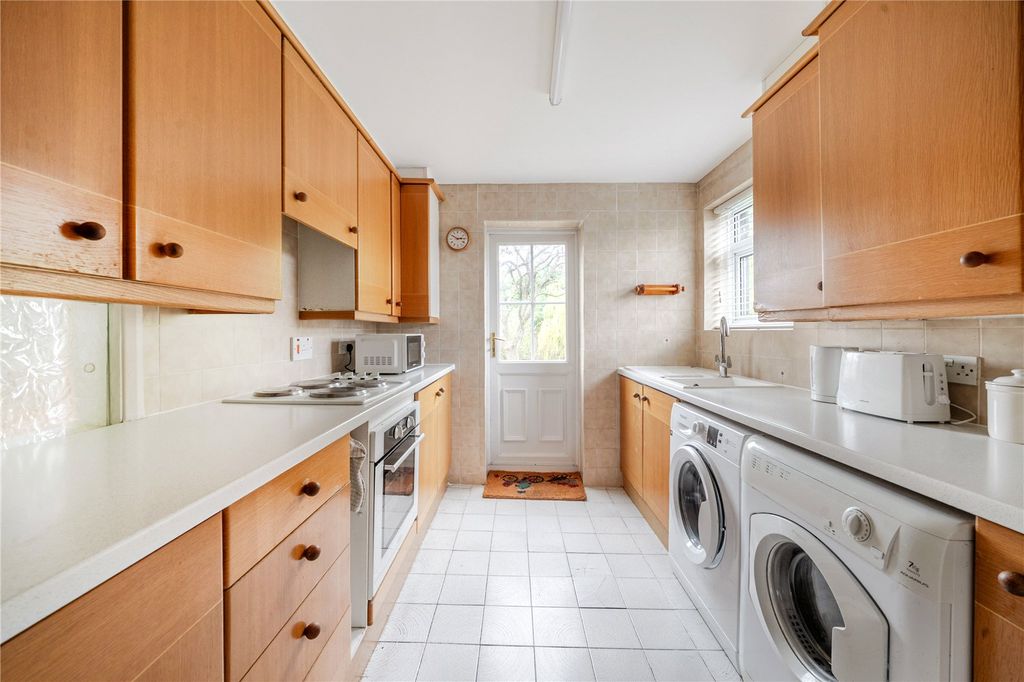 Property photo 3 of 21 Picture No. 05