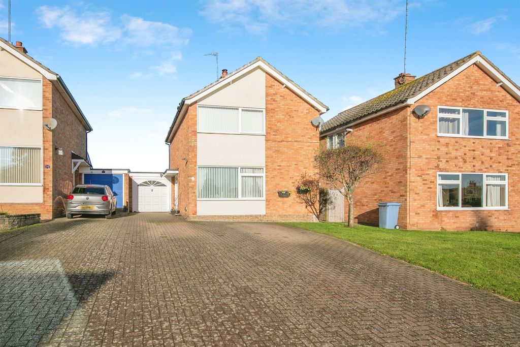Property photo 1 of 16