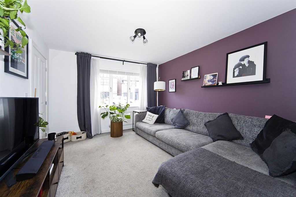 Property photo 2 of 22