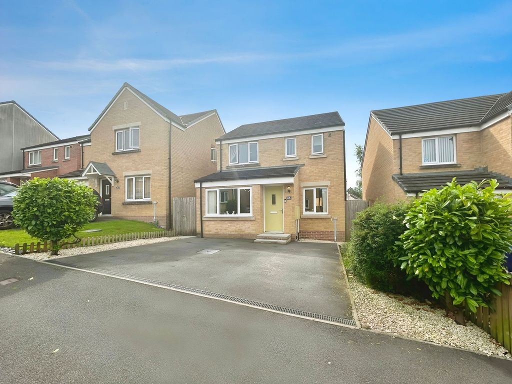 Property photo 1 of 39