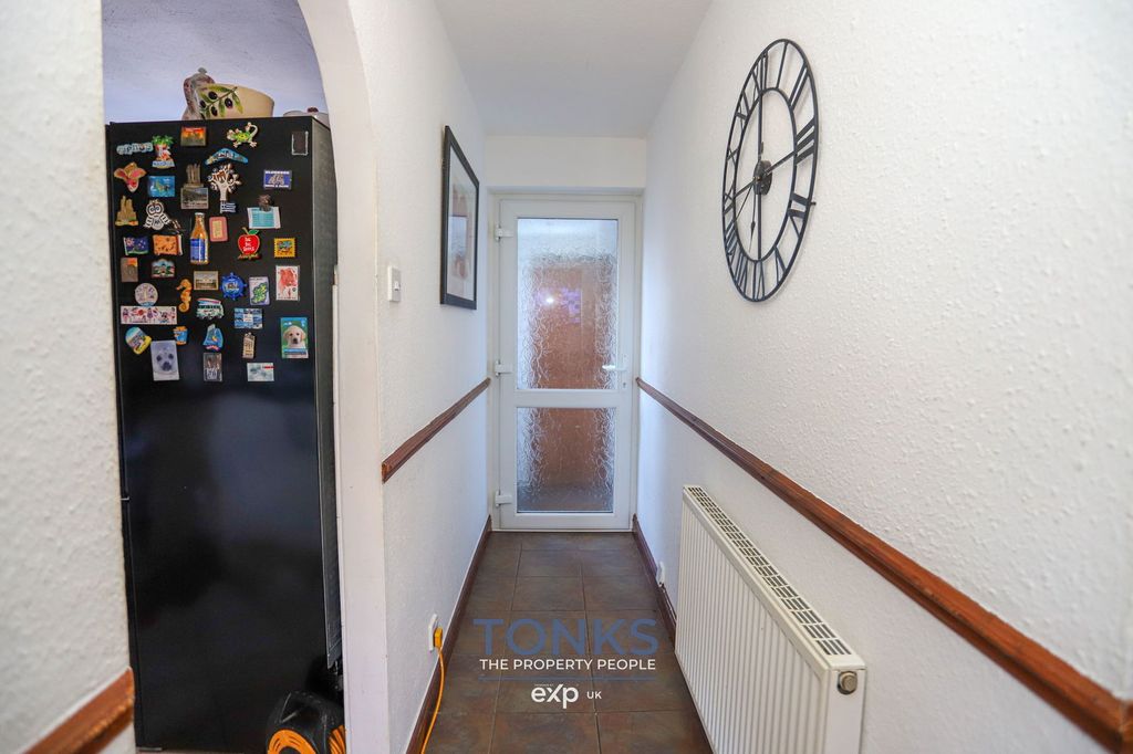 Property photo 3 of 26