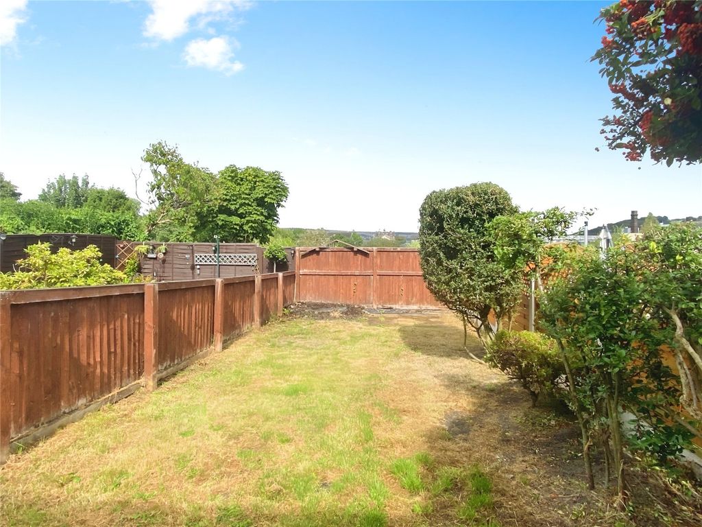 Property photo 2 of 16 Picture No. 17