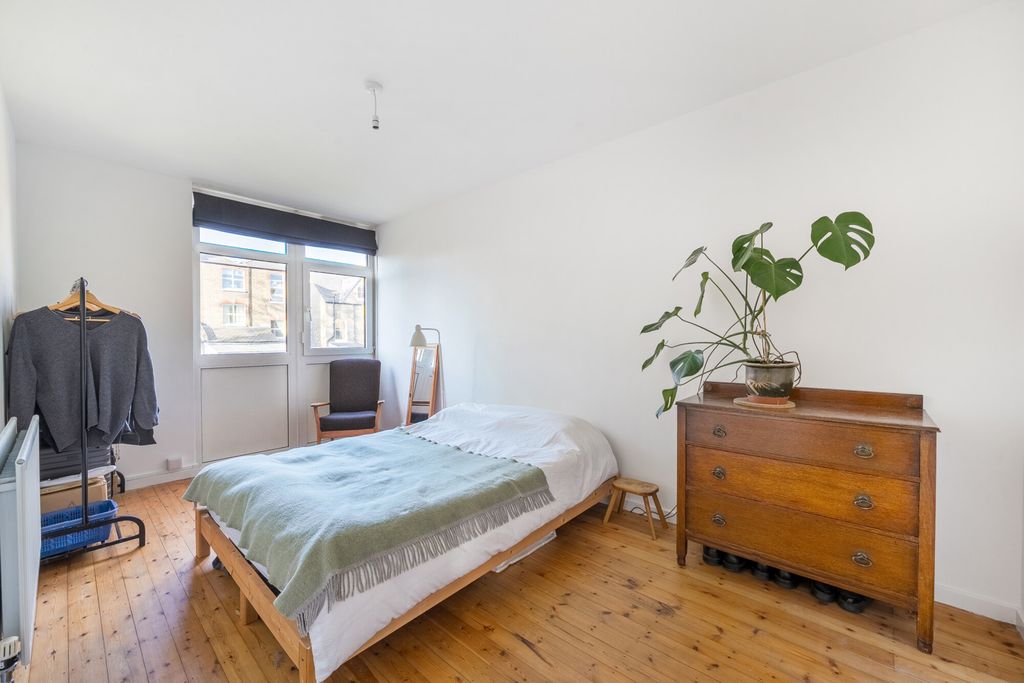 Property photo 3 of 15 Bedroom