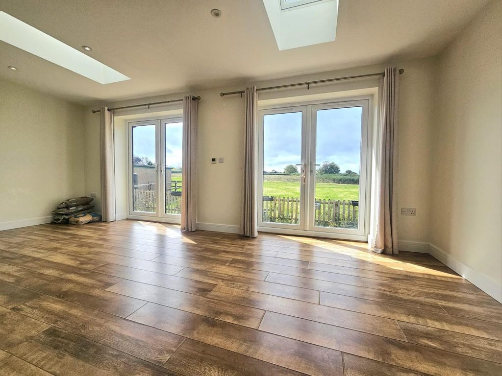 Property photo 2 of 24 Cbpg2950.Jpg