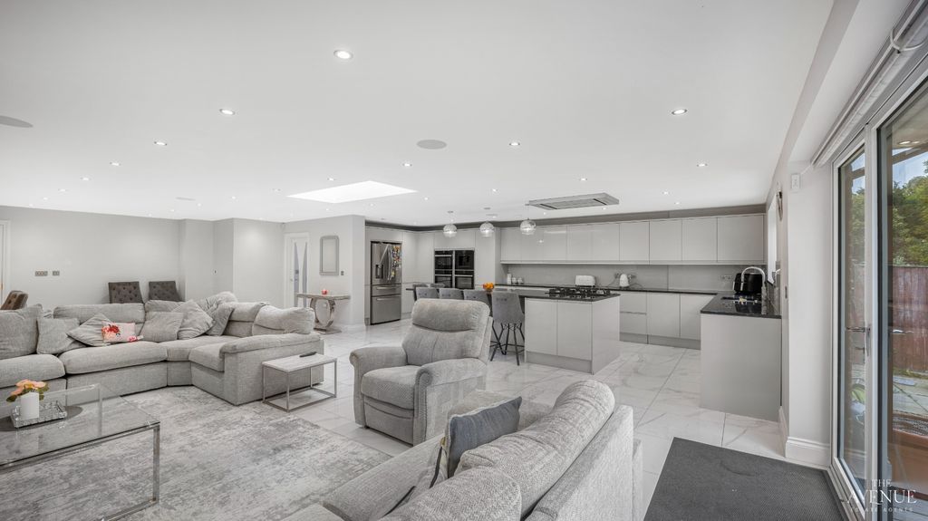 Property photo 1 of 33 3538134