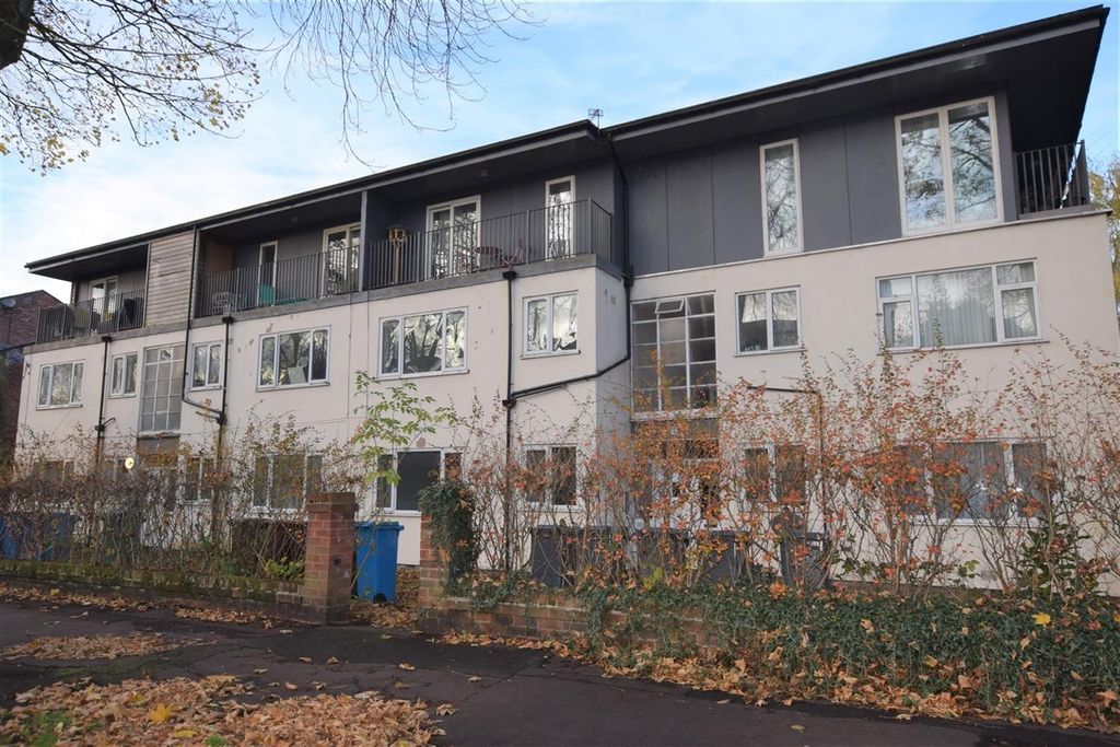 Property photo 1 of 6 (Main)